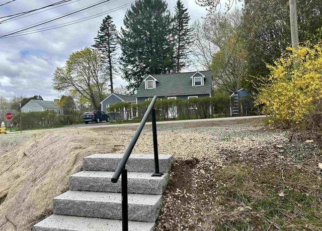 Photo of 190 Meadow Rd, Portsmouth, NH 03801