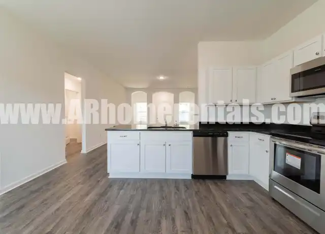 Property at 1125 Gallery Dr, Conway, AR, 72032, 4 beds, 2 baths, [object Object]