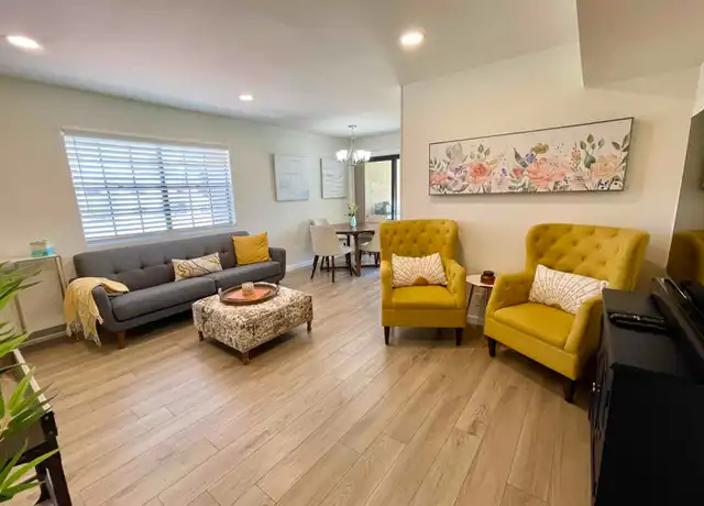 Property at 5300 E Waverly Dr Unit A2, Palm Springs, CA, 92264, 2 beds, 1.5 baths, [object Object]