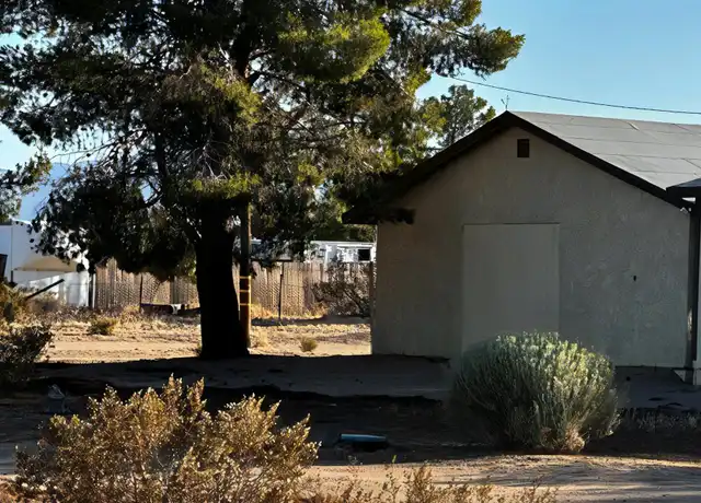 Property at 11876 Salem Rd Unit B, Victorville, CA, 92392, 3 beds, 1 bath, [object Object]