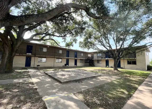 Property at 201 S Kaysie St Unit 3, Angleton, TX, 77515, 2 beds, 1 bath, [object Object]