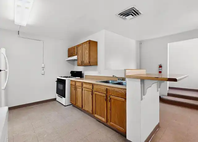Property at 1900 Gold Ave SE Unit 19105, Albuquerque, NM, 87106, 4 beds, 2 baths, [object Object]