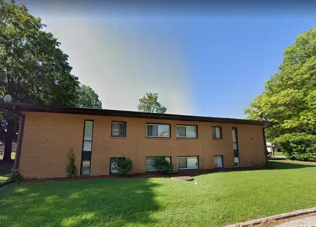 Property at 10 S 35th St, Belleville, IL, 62226, 1 bed, 1 bath, [object Object]