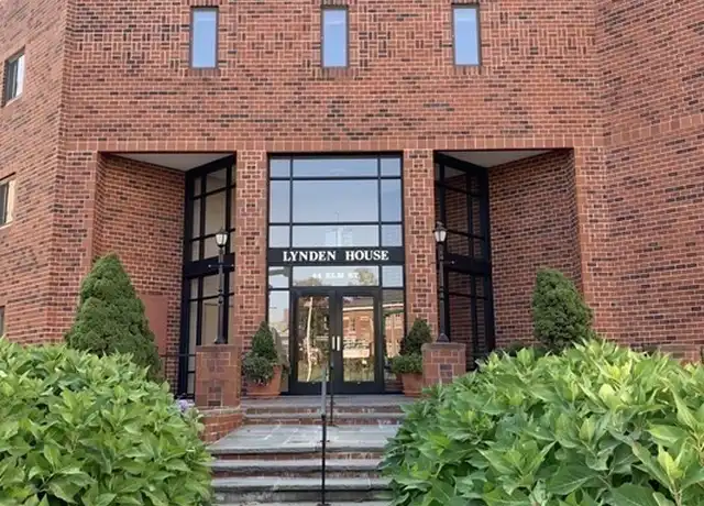 Property at 44 Elm St, Worcester, MA, 01609, 1 bed, 1 bath, [object Object]