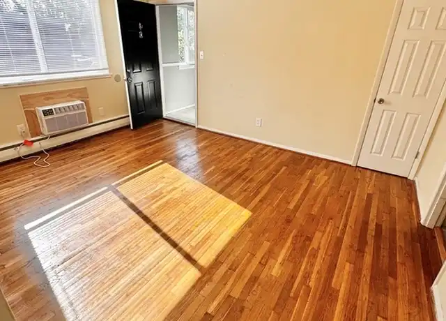 Property at 3212 Ellwood Ave Unit C, Richmond, VA, 23221, 2 beds, 1 bath, [object Object]