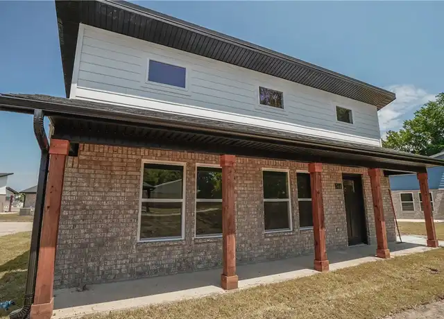 Property at 770 N Honey Locust Bnd, Fayetteville, AR, 72704, 2 beds, 2 baths, [object Object]