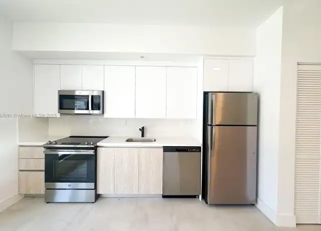 Property at 1547 NW 2nd St Unit 102, Miami, FL, 33125, 1 bed, 1 bath, [object Object]