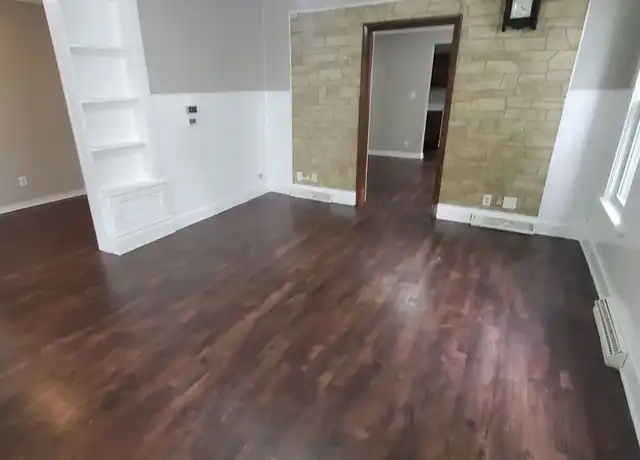 Property at 1613 Taylor Ave Unit 1615 Lower, Racine, WI, 53403, 3 beds, 1 bath, [object Object]