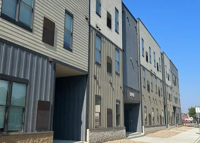 Property at 103 W Lyon St Unit 212, Marshall, MN, 56258, 2 beds, 1 bath, [object Object]