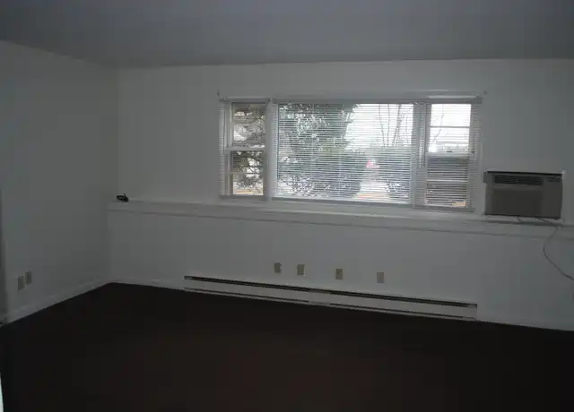 Property at 371 Church St Unit 7, Brooklyn, CT, 06234, 1 bed, 1 bath, [object Object]