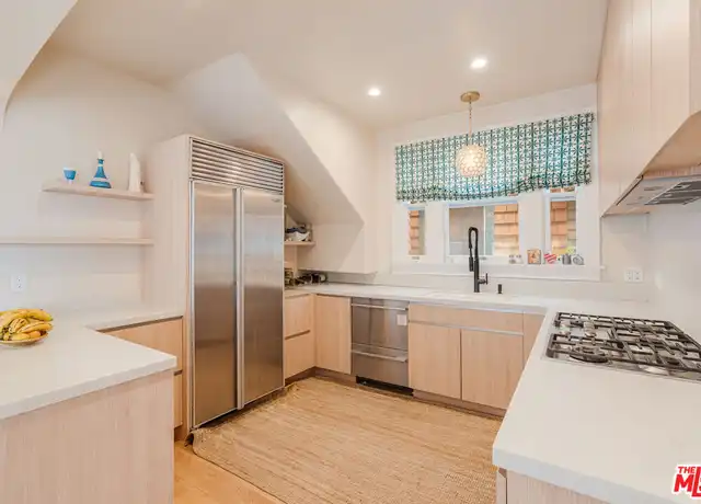 Property at 34 Park Ave, Venice, CA, 90291, 5 beds, 3 baths, [object Object]