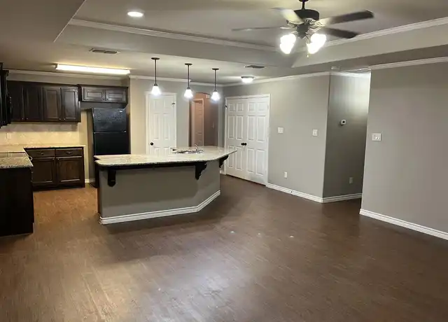 Property at 167 Oakview Ct, Longview, TX, 75605, 3 beds, 2 baths, [object Object]