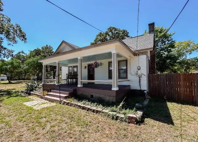 Property at 2000 Bernard St, Denton, TX, 76205, 3 beds, 1 bath, [object Object]