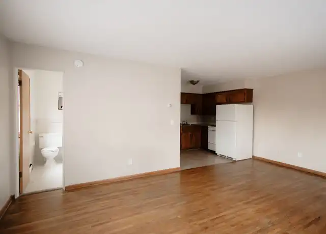 Property at 301 5th St SE Unit 5, Minneapolis, MN, 55414, 0 beds, 1 bath, [object Object]