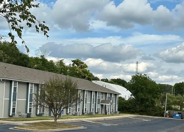 Property at Liberty Court - 305 Darrel Ct, Liberty, MO, 64068, 2 beds, 1 bath, [object Object]