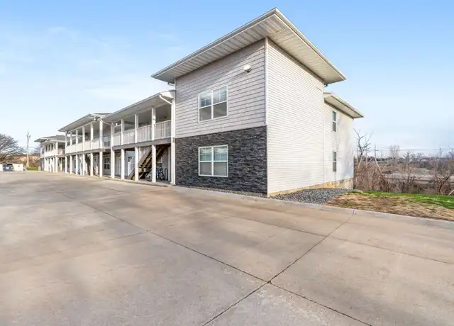 Property at 5113 Devils Glen Rd Unit 143, Bettendorf, IA, 52722, 2 beds, 1 bath, [object Object]