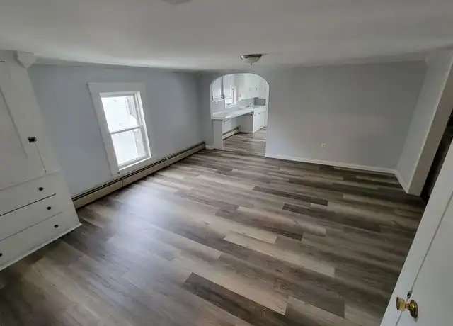 Property at 58 Myrtle St Unit 2B, Manchester, NH, 03104, 2 beds, 1 bath, [object Object]