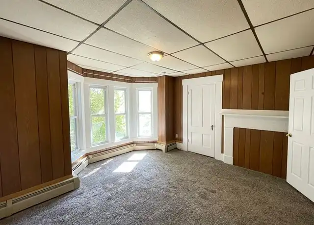 Property at 58 Myrtle St Unit 2B, Manchester, NH, 03104, 2 beds, 1 bath, [object Object]