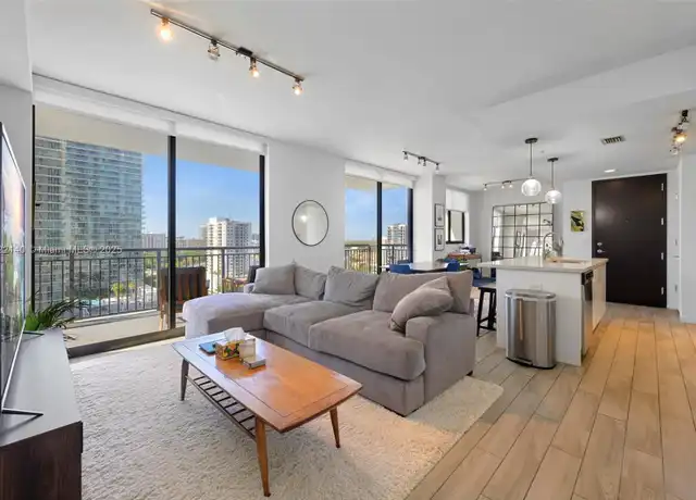 Property at 999 SW 1st Ave #1603, Miami, FL, 33130, 1 bed, 1 bath, [object Object]