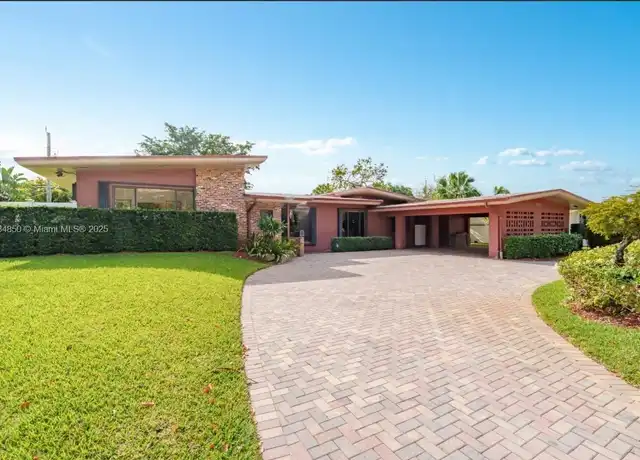 Property at 811 N Highland Dr, Hollywood, FL, 33021, 4 beds, 2 baths, [object Object]