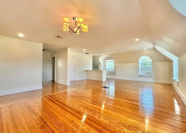 Property at 651 Prospect St Unit 651-3, New Haven, CT, 06511, 3 beds, 2 baths, [object Object]