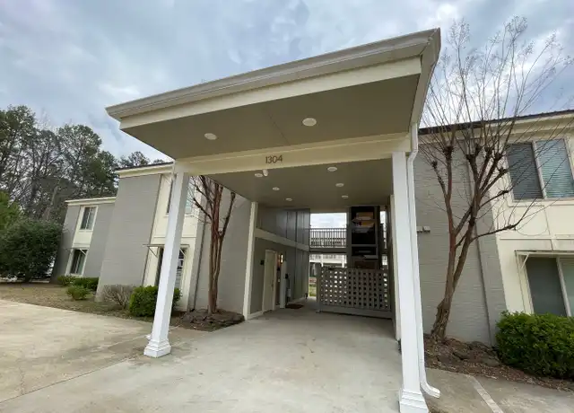 Property at 1304 Elliott Dr Unit 121, Oxford, MS, 38655, 1 bed, 1 bath, [object Object]