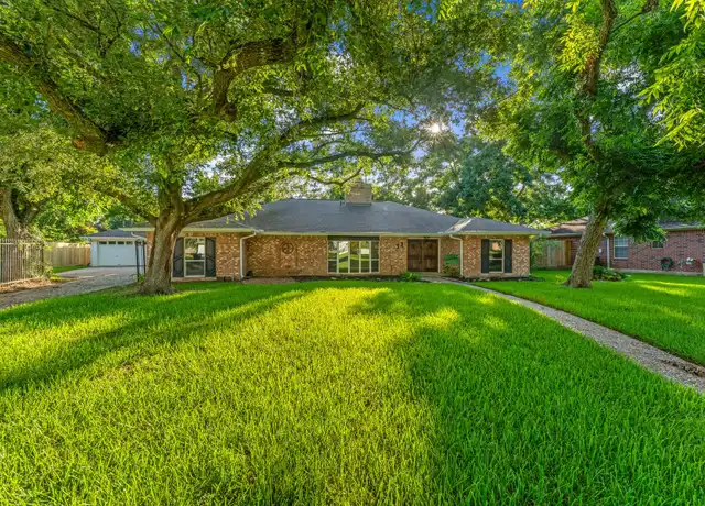 Property at 11 Whittier Dr, Friendswood, TX, 77546, 3 beds, 2 baths, [object Object]