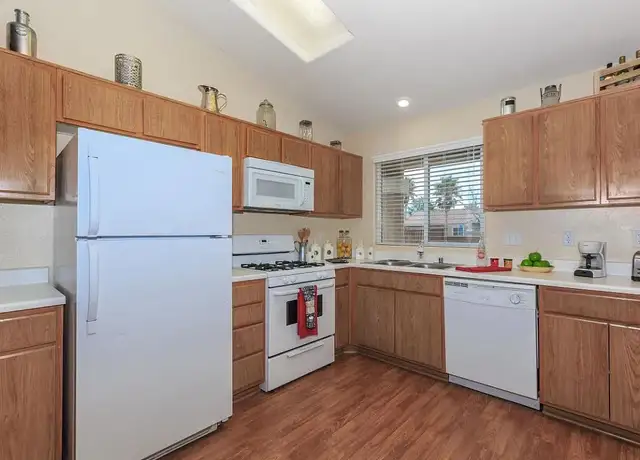 Photo of 14485 Seneca Rd, Victorville, CA 92392