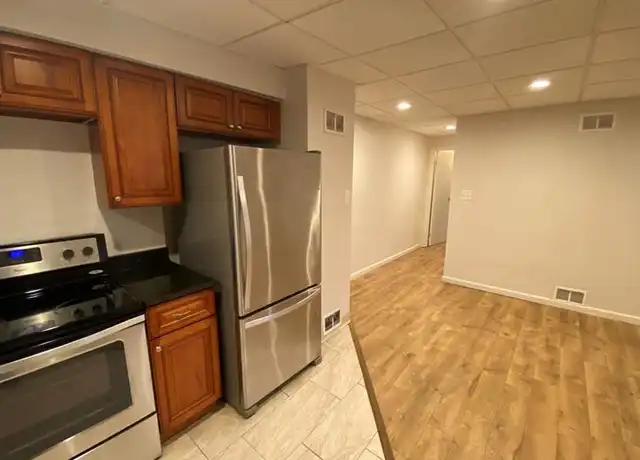 Property at 1901 E Carson St Unit 3, Pittsburgh, PA, 15203, 2 beds, 1 bath, [object Object]