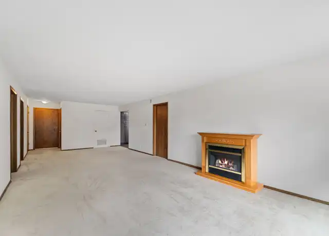 Property at 2101 Chateau Ct #201, Grafton, WI, 53024, 2 beds, 2 baths, [object Object]