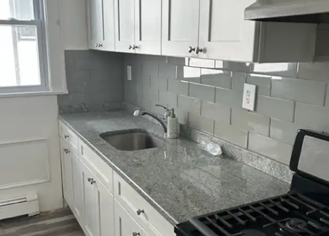 Property at 796 Inwood Ter, Cliffside Park, NJ, 07010, 2 beds, 1 bath, [object Object]