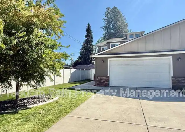 Property at 816 N 18th St, Coeur d'Alene, ID, 83814, 3 beds, 2.5 baths, [object Object]