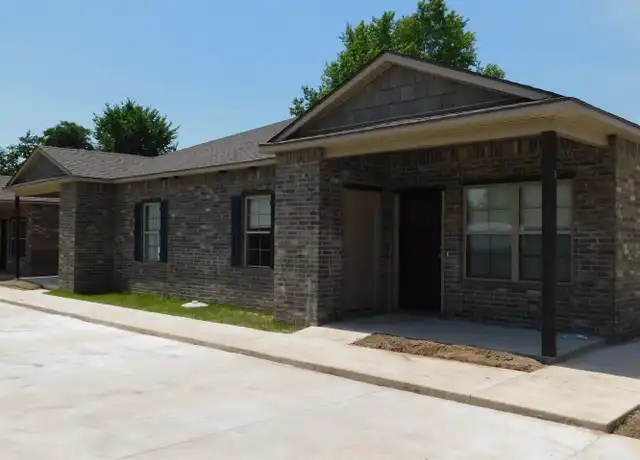 Property at 2700 Tulsa St Unit 7, Fort Smith, AR, 72901, 2 beds, 1.5 baths, [object Object]