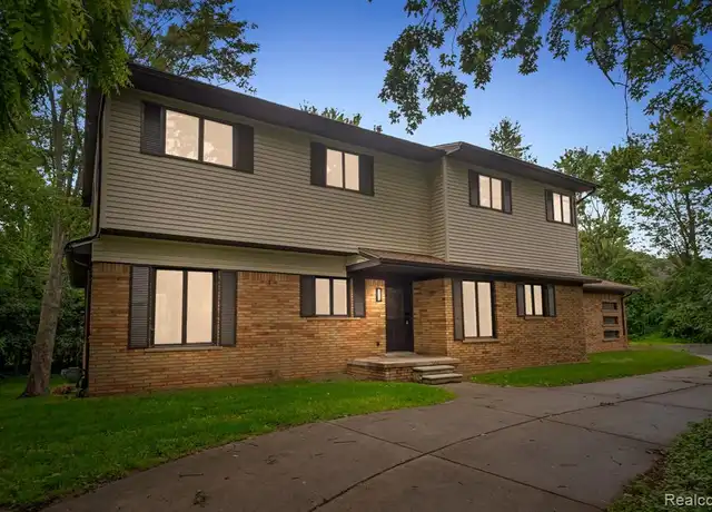 Property at 4866 Walnut Lake Rd, Bloomfield Hills, MI, 48301, 4 beds, 3 baths, [object Object]