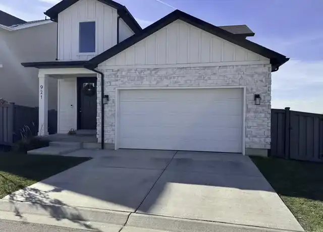 Property at 921 N Evelyn St, Farmington, UT, 84025, 4 beds, 3.5 baths, [object Object]