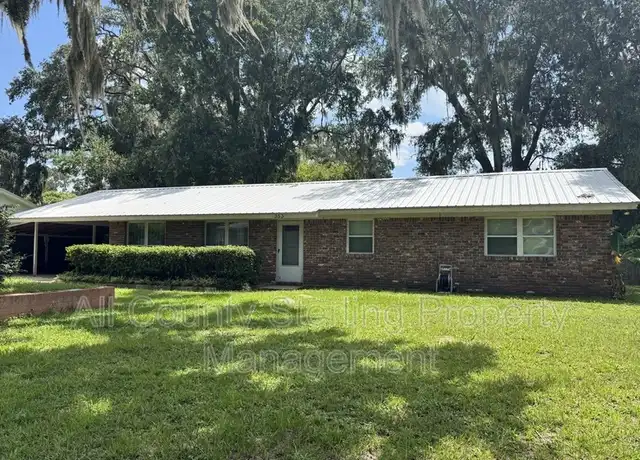 Property at 353 SE Olustee Ave, Lake City, FL, 32025, 3 beds, 2 baths, [object Object]