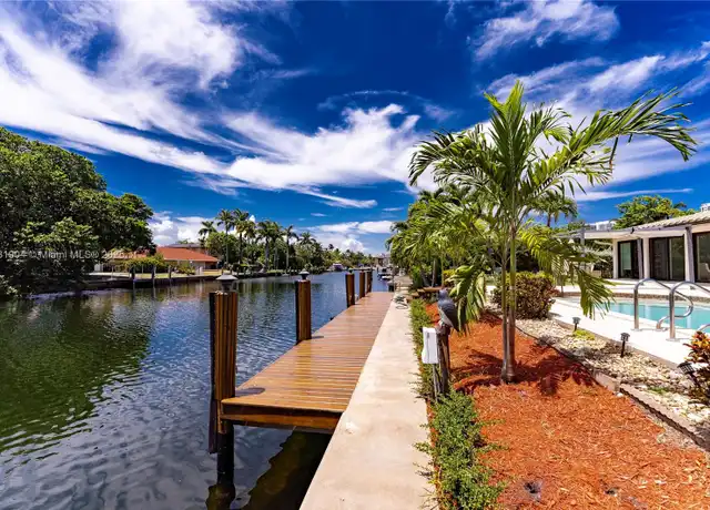 Property at 636 Hibiscus Dr, Hallandale Beach, FL, 33009, 4 beds, 3.5 baths, [object Object]