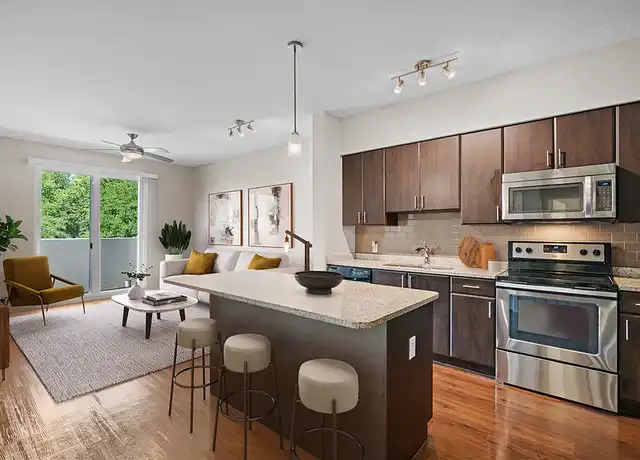 Property at Cottonwood Bayview - 235 3rd Ave N, Saint Petersburg, FL, 33701, 1 bed, 1 bath, [object Object]