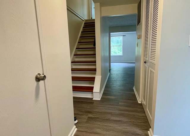 Photo of 6411 Chaney Ct, Springfield, VA 22152