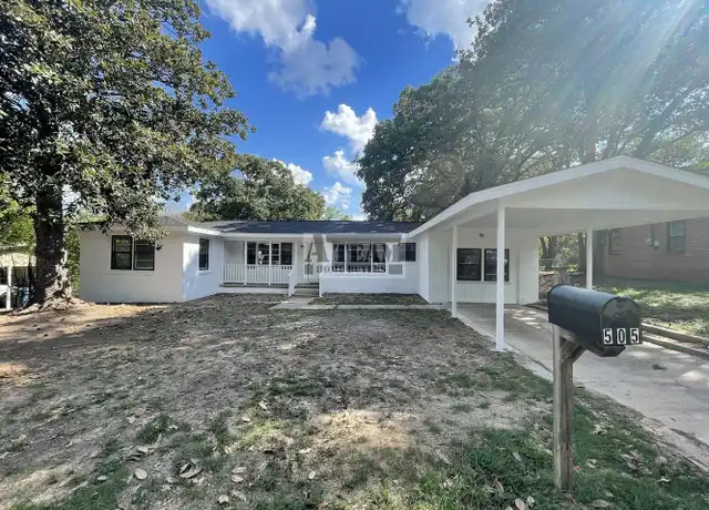 Property at 505 Highland Dr, Athens, TX, 75751, 3 beds, 2 baths, [object Object]