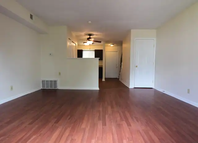 Property at 1271 Summit St Unit E, Columbus, OH, 43201, 2 beds, 1 bath, [object Object]