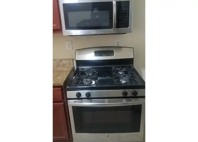 Property at 7937 S Wood St Unit 3, Chicago, IL, 60620, 3 beds, 1 bath, [object Object]