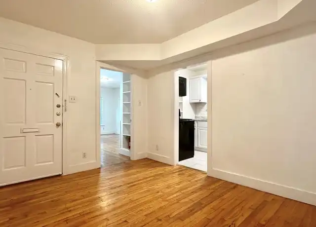 Property at 912 W 22 1/2 St Unit H, Austin, TX, 78705, 2 beds, 1 bath, [object Object]