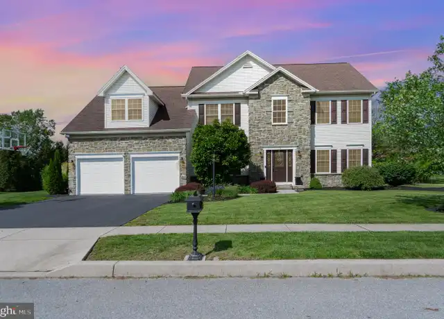 Property at 14 Farmhouse Ln, Carlisle, PA, 17013, 5 beds, 3.5 baths, [object Object]