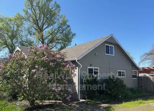 Property at 1296 NW Keasey St, Roseburg, OR, 97471, 3 beds, 2 baths, [object Object]