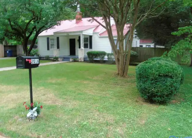 Property at 2016 Vanderbilt Dr SW, Huntsville, AL, 35801, 3 beds, 1 bath, [object Object]