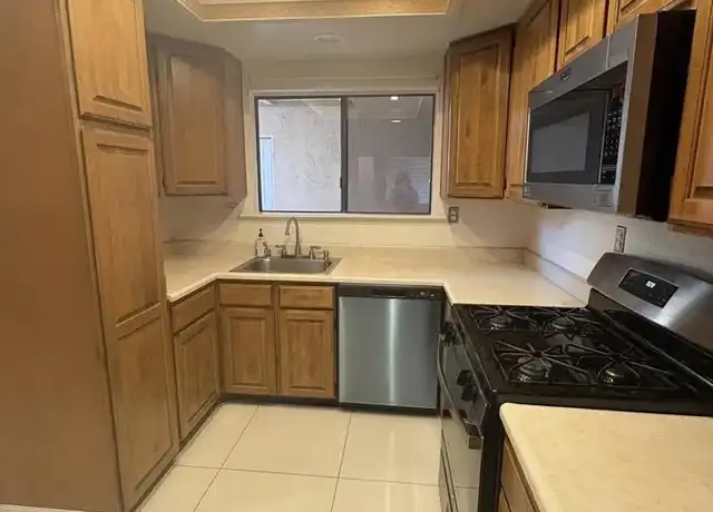 Property at 931 Martin Dr #3, Escondido, CA, 92026, 2 beds, 2 baths, [object Object]