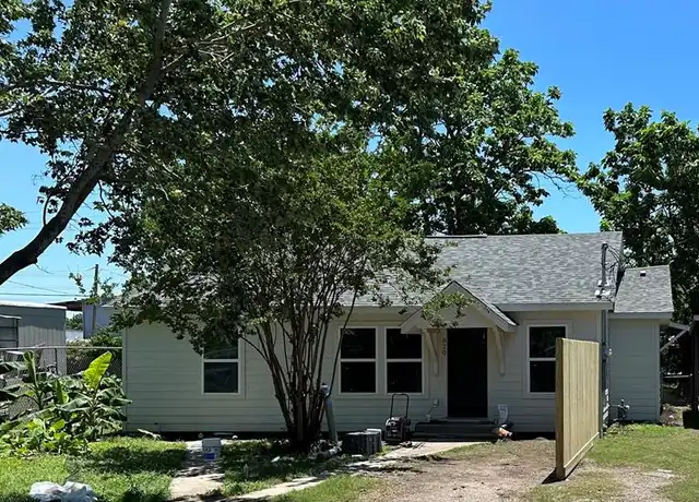 Property at 820 Bennington St Unit A, Houston, TX, 77022, 3 beds, 2 baths, [object Object]