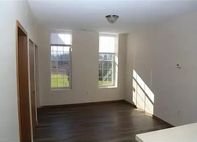 Property at 664 Broadway Ave Unit 201, Bedford, OH, 44146, 2 beds, 1 bath, [object Object]