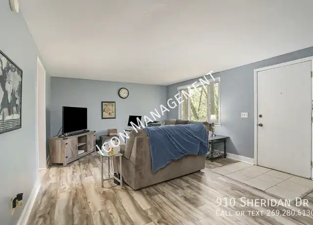 Property at 910 Sheridan Dr, Kalamazoo, MI, 49001, 2 beds, 1 bath, [object Object]